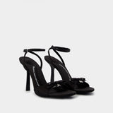 Sandales Dahlia 105 Bow - Alexander Wang - Satin - Noir