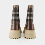 Bottines à plateforme en similicuir Exaggerated Check