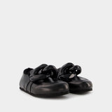 Moccasins Chaîne Close Back en Cuir Noir