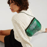 Sac Curve en Cuir Embossé Serpent Vert