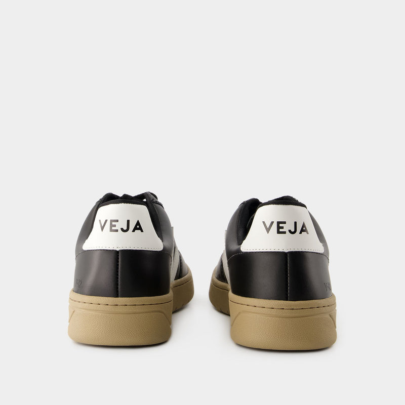 Sneakers V-12 - Veja - Cuir - Noir/Blanc