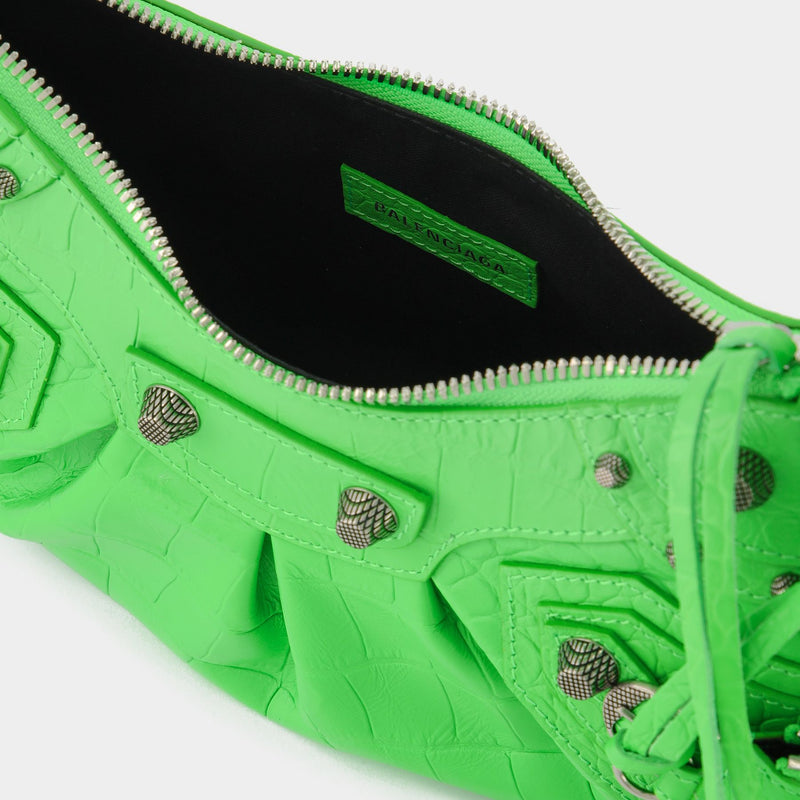 Sac Le Cagole XS en Cuir Embossé Crocodile Vert Fluo