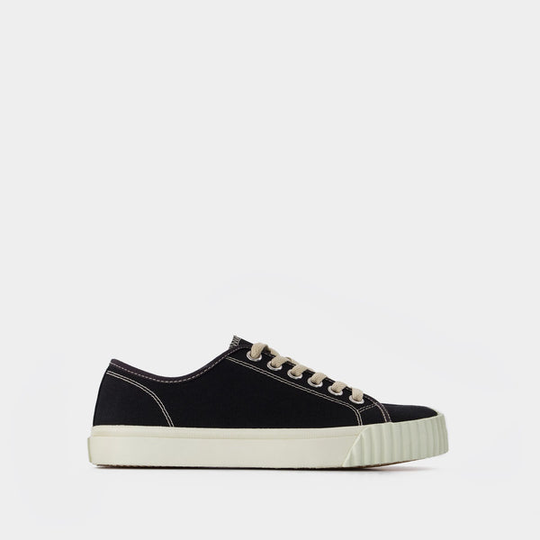 Baskets Tabi Low en Cuir Noir et Blanc